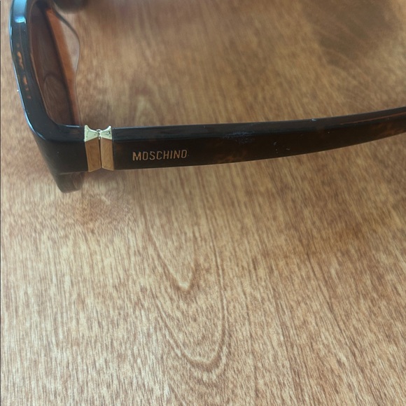 Moschino Tortoise Shell Sunglasses - Picture 10 of 10